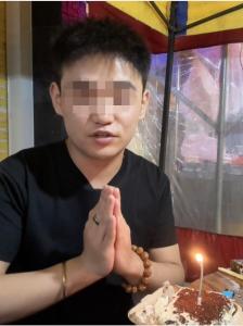 贵阳网红理发师阿呆因车祸去世 公益理发师生命戛然而止