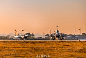 南部空军实战化训练大片来了 锤炼打赢能力