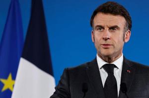 馬克龍?jiān)诖ù笫斋@“龍馬精神” 情緒價(jià)值滿載歸