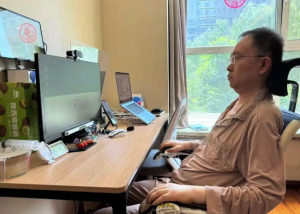 与蔡磊的特殊“对话”！蔡磊称自身试药百次几乎全部失败