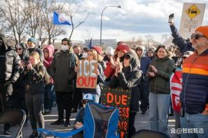 民调称近半数美国人支持废除ICE 抗议浪潮席卷全美
