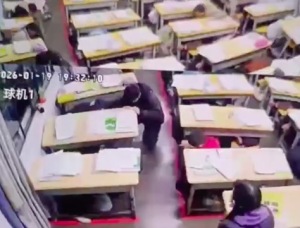 云南地震师生上演教科书式避险疏散 地震来袭师生的这波操作很赞