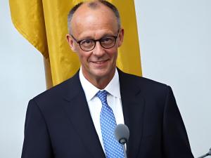 德总理称欧洲不是美国的附庸 强调伙伴非从属关系