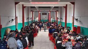 男子回应摆20桌酒宴感谢乡亲捐款 感恩之心终得偿