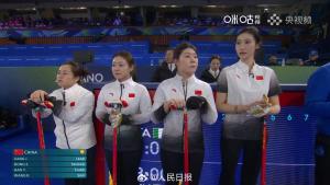 女子冰壶中国队战胜东道主意大利队 逆转取胜展现实力