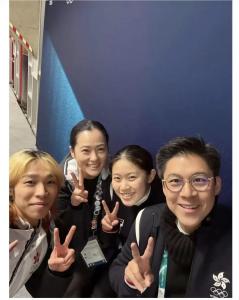 霍启刚三兄弟飞米兰为父庆生 体育世家的温情时刻