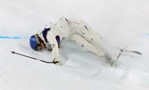 冬奥：谷爱凌刘梦婷除夕夜冲金 逆境中的逆袭