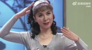 蔡明时隔多年又和机器人联动了 温情牵挂续前缘