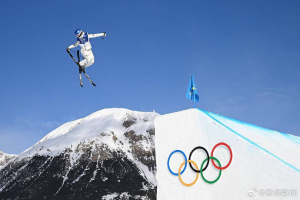 谷爱凌：我没有首金压力，享受挑战展现自我