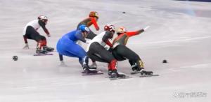 冬奥短道男子接力中国队痛失好局 张柏浩连续超越 加拿大队疑出黑手：争议瞬间引热议