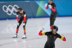 中国速滑男团铜牌 创历史最佳成绩