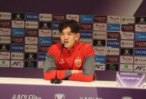 颜骏凌：祝大家新年快乐，亚冠对我们来说是个锻炼，期待球队磨合越来越好 零封势头延续