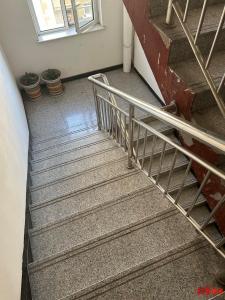 120未及时搬抬老人被判赔17万 急救搬抬如何破局？