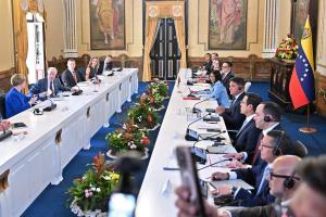 阿曼外长称和平近在咫尺 谈判取得关键进展