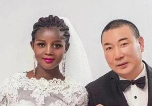 女子远嫁被婆家宠成孩子 跨国情缘幸福美满