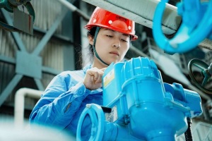 致敬每一位了不起的她 热力玫瑰绽放光彩