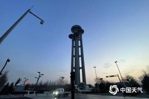 北京今天五级阵风 昼夜温差大 明夜西部北部有小雨 阵风明显注意防风