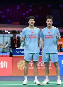 连丢两局止步！梁王组合输掉国羽内战 何济霆/任翔宇晋级四强