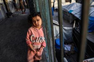 加沙人道状况随伊朗战事再恶化 援助减少物价飞涨