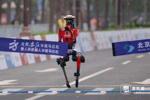 人形机器人拿起“逆袭”剧本 自主导航刷新纪录