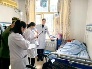 13岁中学生每天5瓶“小甜水”患上痛风！医生提醒：这些习惯正在催生“年轻痛风族”