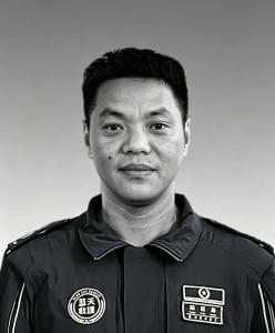 蓝天救援队队员搜救失联外国男子时遇难 英雄生命定格雪山