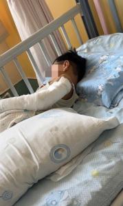 母亲回应4岁男童从11楼坠落生还 生命奇迹再现
