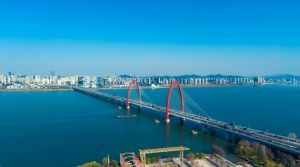 再次领跑，谁撑起这个2万亿大城？豪宅市场爆发