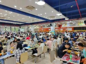 大学生被滥用的情怀，正沦为黑作坊的挡箭牌 情怀背后的真相
