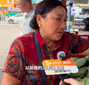 摆摊阿姨回忆于东来帮扶心怀感激：谁都说他是好人，善良之人