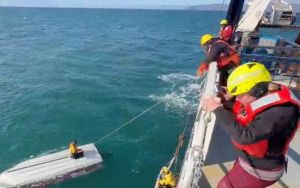 美国15岁男孩海上漂流近3天奇迹获救 坚韧求生意志创造生命奇迹