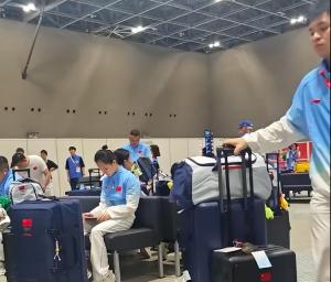 中国运动员在日本机场干等6小时 主办方接机失误引发争议
