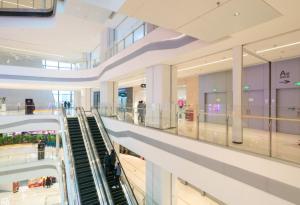 商场新“三件套” 市集首店齐发力