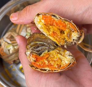 高品质大闸蟹下降幅度不大 普通蟹降价明显