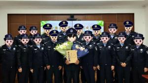 他的欢送会全员打码 致敬禁毒英雄
