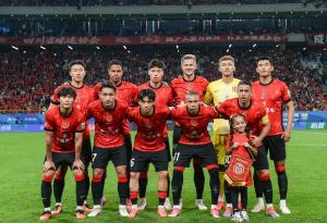 中超争冠天王山战一票难求 蓉城五度错失良机