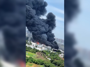 东莞一废弃厂房突发火灾 造成7人死亡