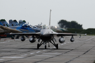 F-16要援助乌克兰，最难办的拦路虎不是俄军