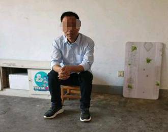 多位寻亲家长给梅姨同居者下跪 为寻线索放下全部尊严