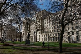 英媒：英将缩减在中国周边训练规模 调整全球军事布局