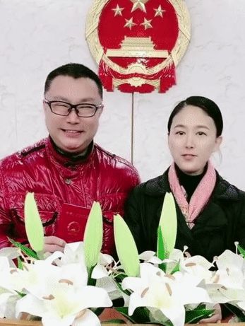 恭喜！51岁尹相杰娶女拍卖师 双方由于文华撮合