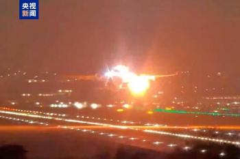 美一空客A330客机发动机爆炸 紧急迫降无人伤亡