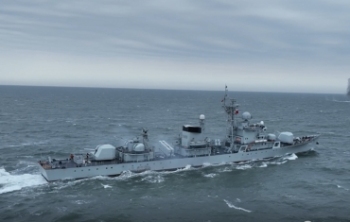 海军大连舰艇学院将课堂搬到海上