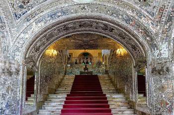 美以空袭致伊朗玫瑰宫受损 遭袭前后视频公布！