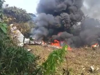 哥伦比亚军机坠毁致34死 事故原因待查