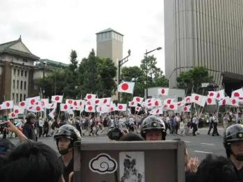 为什么日本既亲美又看不起亚洲