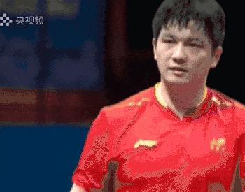 张本智和回应复刻樊振东庆祝动作,致敬偶像,期待对决荣光