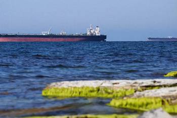 特朗普悄悄归还油轮？马杜罗已被取代，美国第一次被迫妥协 背后藏着深刻盘算