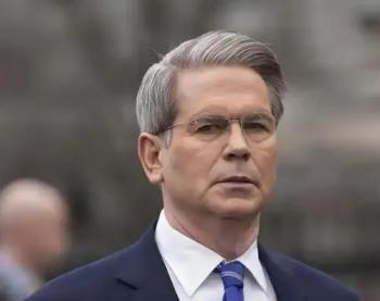 美财长贝森特和麻辣鸡共舞为特朗普宣传 急划清界限铺路访华