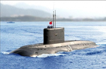 中国“大洋黑洞”打开艇艏水平舵 潜艇设计大门道